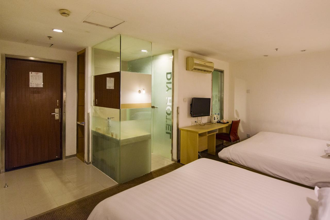 Motel Chongqing Jiefangbai Hongyadong Pedestrian Street Exterior foto